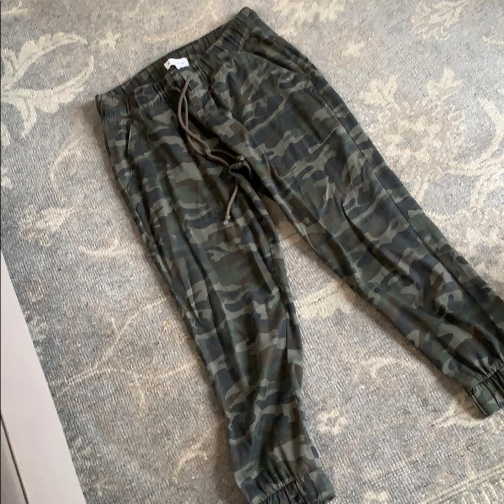 Bella Dahl pants